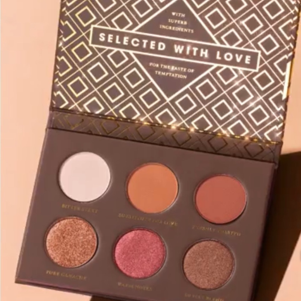 Zoeva Cocoa Blend Eyeshadow Palette - Picture 5 of 7